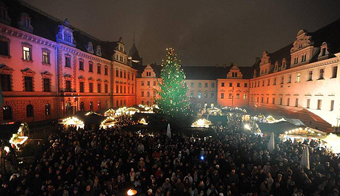 Romantischer Weihnachtsmarkt auf Schloss Thurn & Taxis